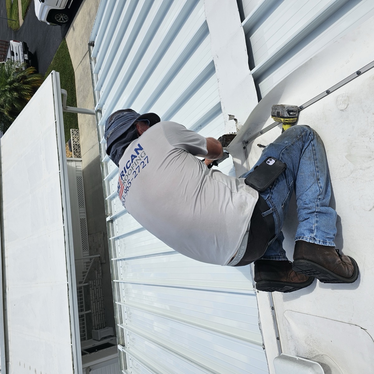 Ribbed panel metal roof on commercial building in Polk County